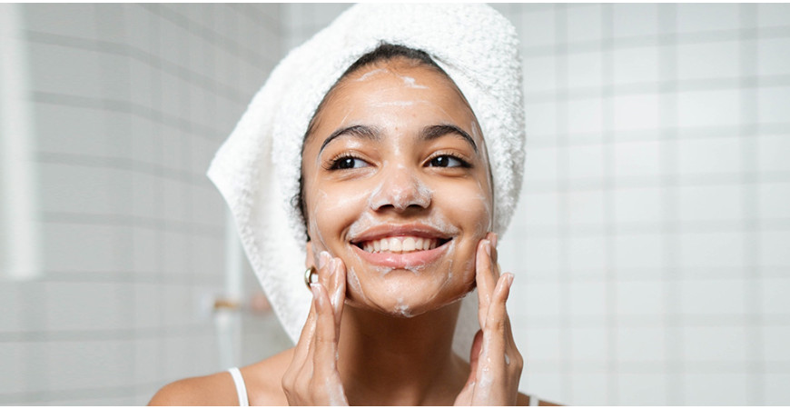 Glicerina en Cosmética: El Secreto para una Piel Hidratada y Saludable